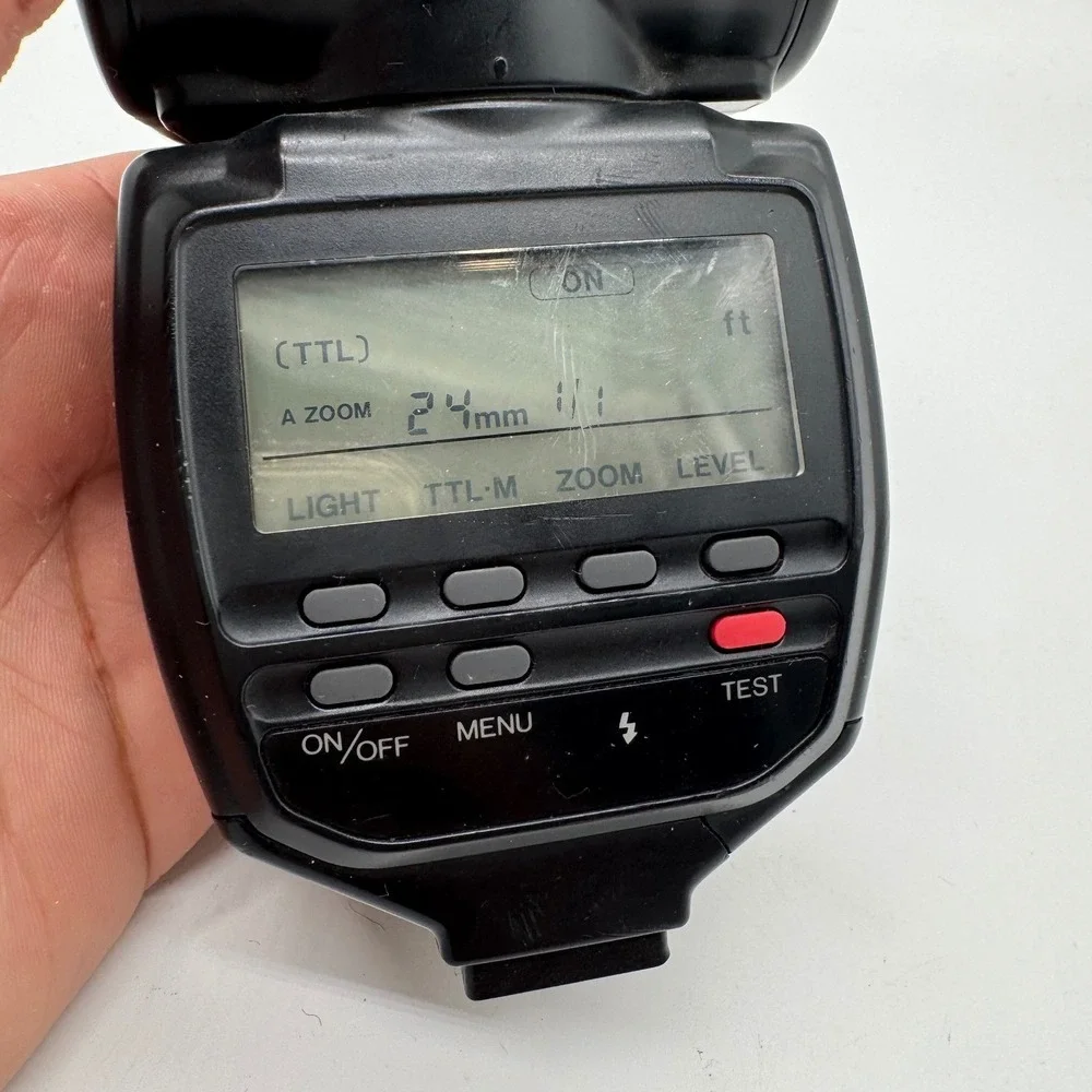 Minolta Maxxum 5200i Program Flash for Maxxum SLR Cameras Black